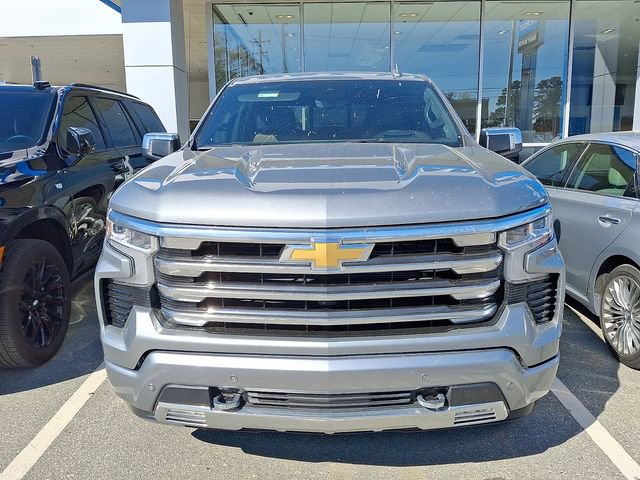 Used 2025 Chevrolet Silverado 1500 High Country w/ Technology Package image 2