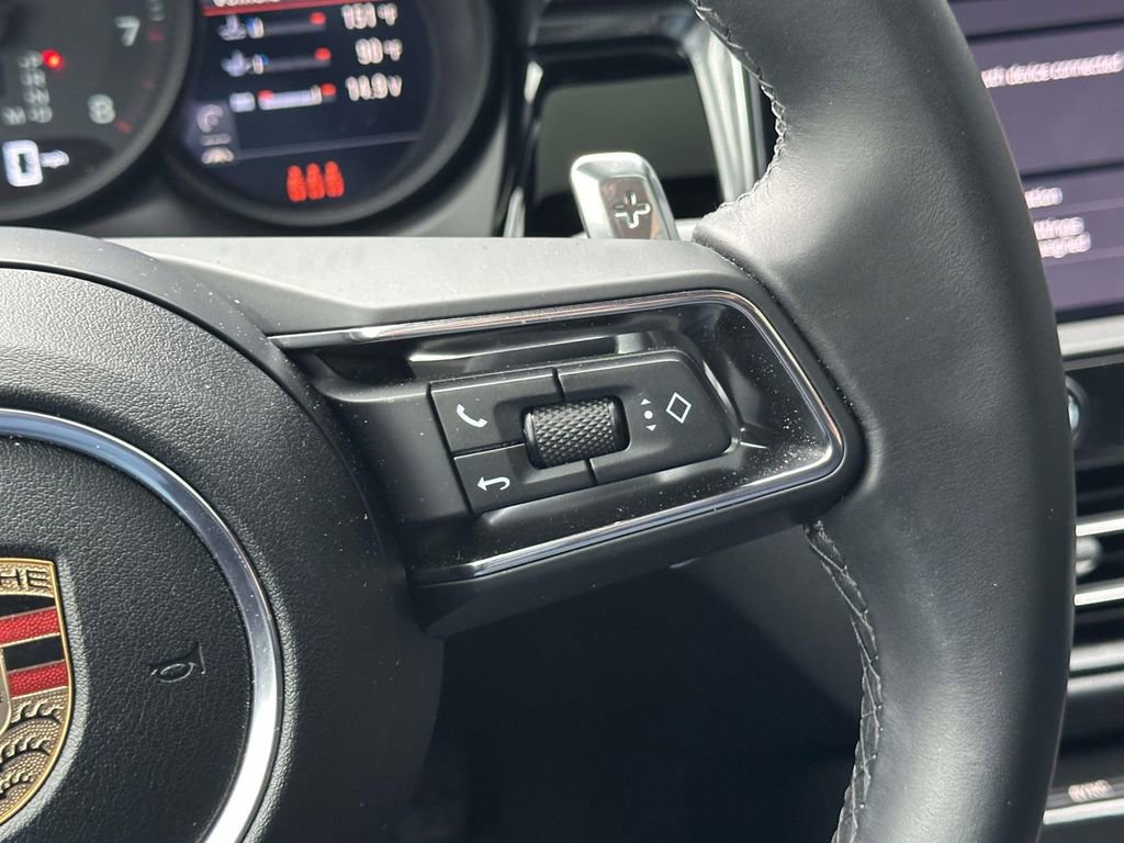 Certified 2025 Porsche Macan image 22