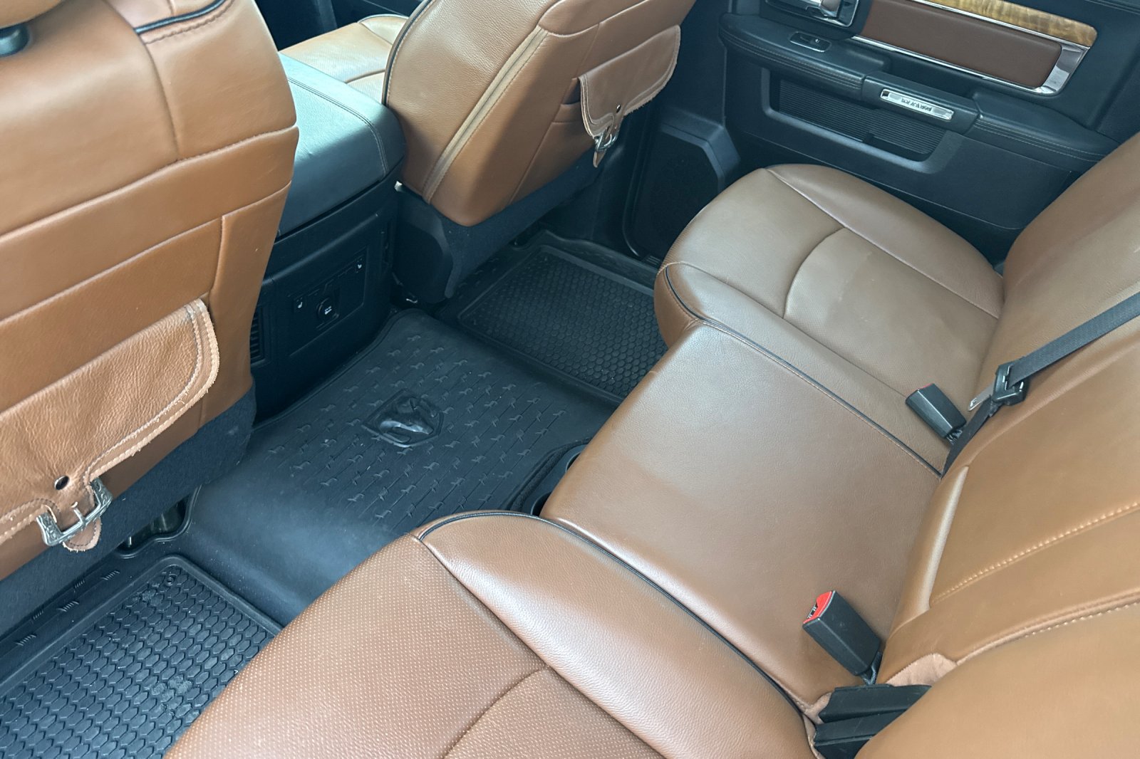 Used 2016 RAM 1500 Laramie Longhorn w/ Convenience Group AWD/4WD image 13