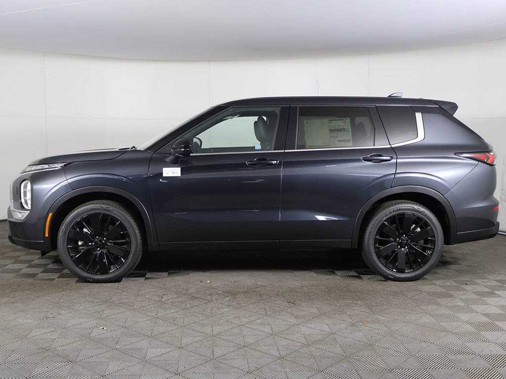 New 2026 Mitsubishi Outlander LE AWD/4WD image 17