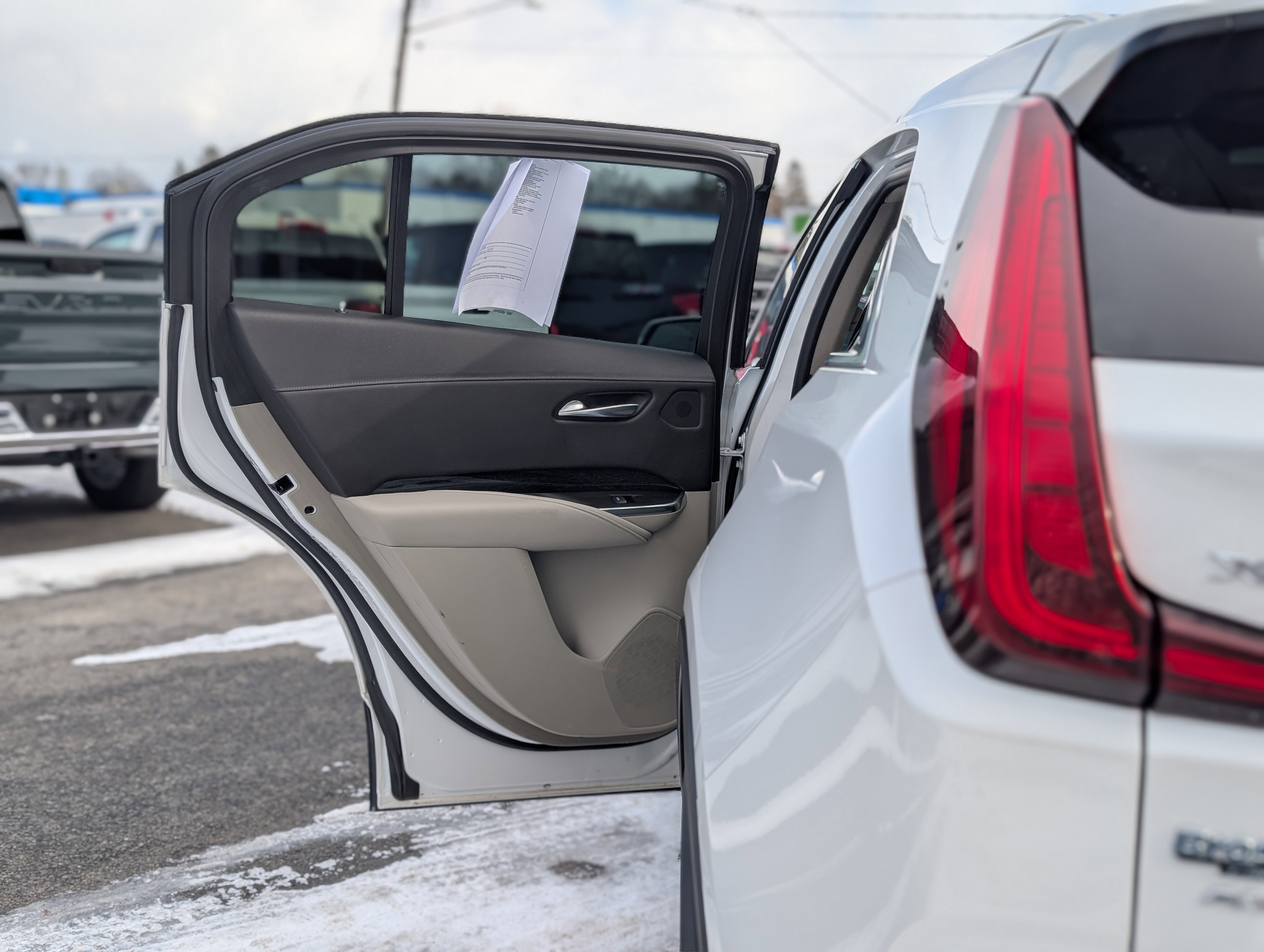 Used 2022 Cadillac XT4 Premium Luxury w/ Sun And Sound Package image 38