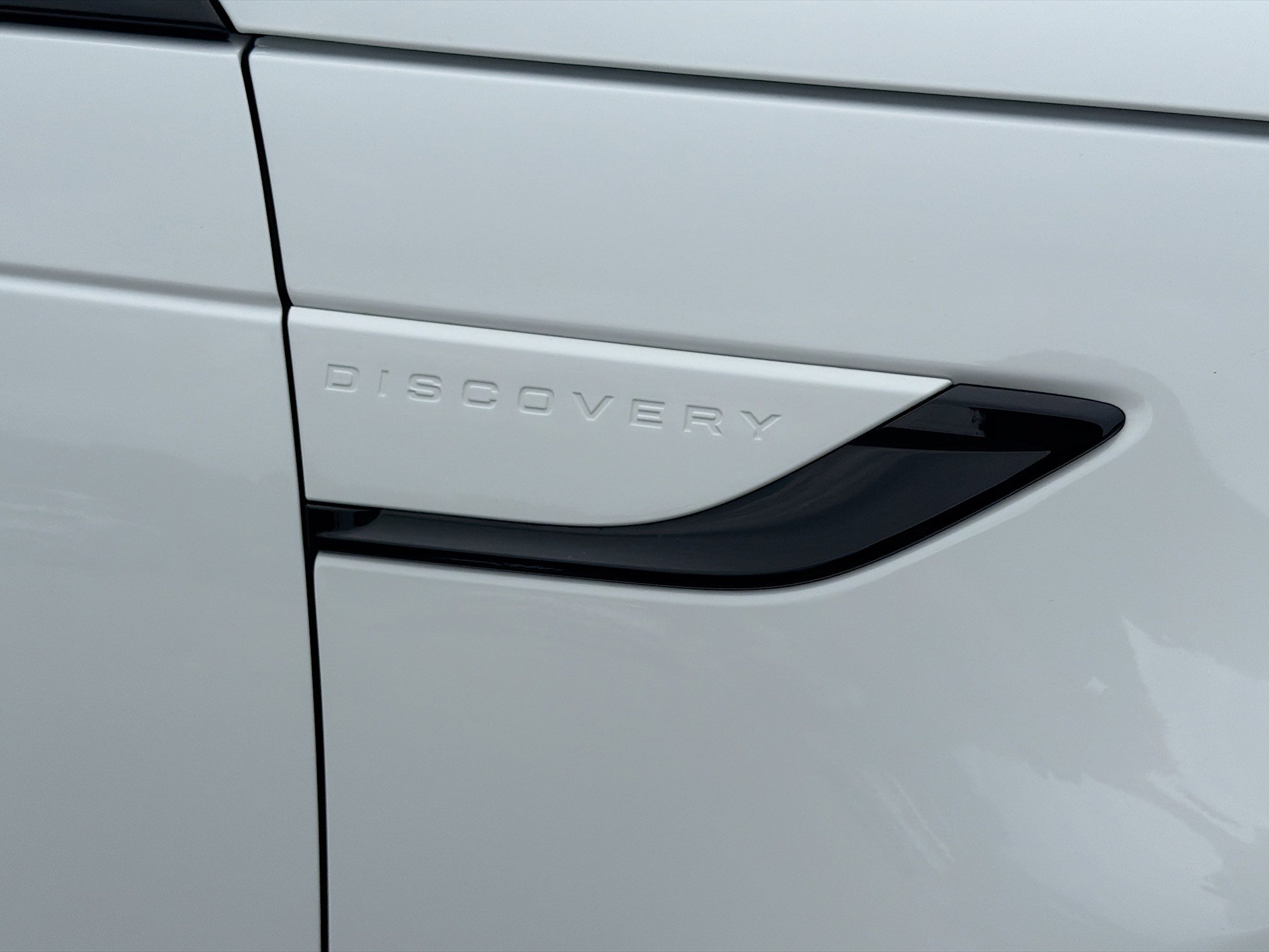 Used 2025 Land Rover Discovery Dynamic SE AWD/4WD image 50