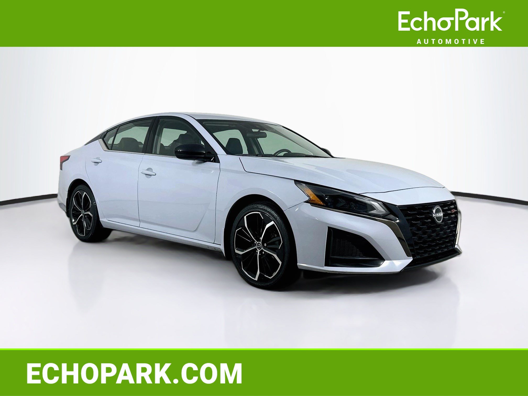 Used 2024 Nissan Altima 2.5 SR FWD image 1