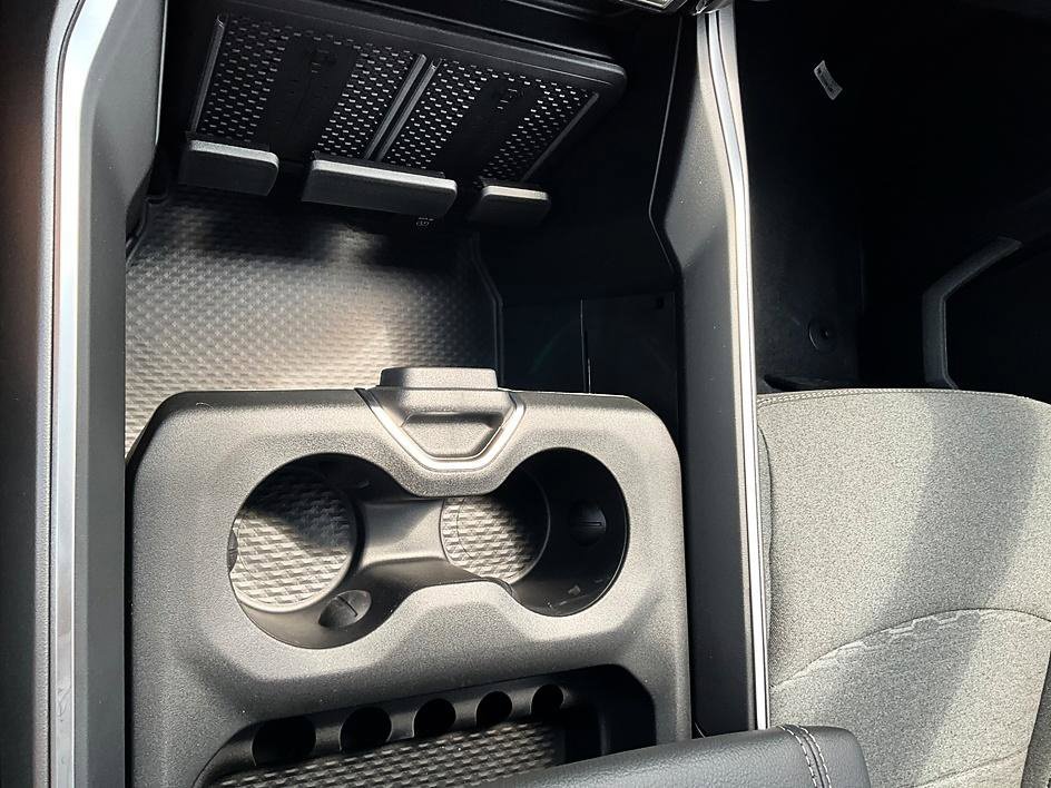 New 2026 RAM 2500 Big Horn AWD/4WD image 25