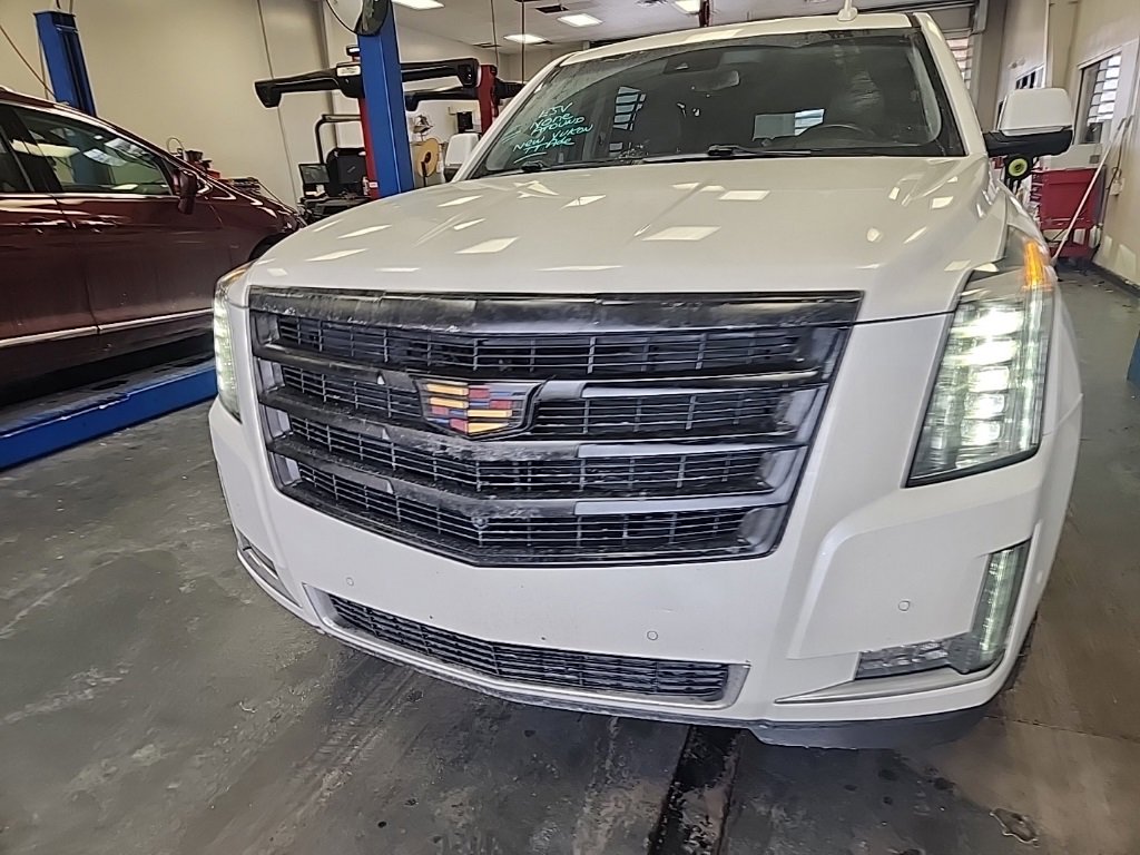 Used 2017 Cadillac Escalade ESV Luxury image 5