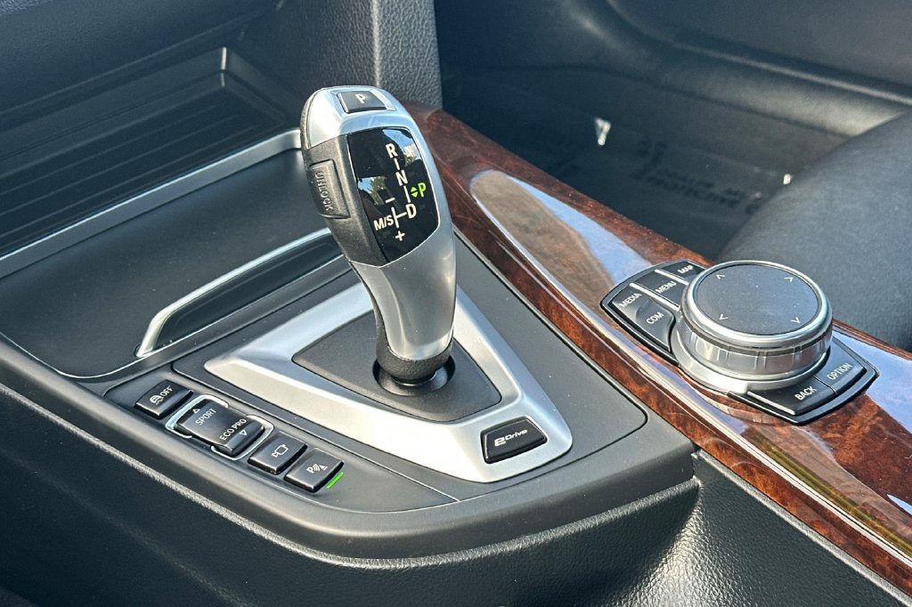 Used 2017 BMW 330e RWD image 24