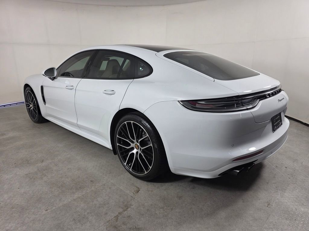 Used 2023 Porsche Panamera image 6