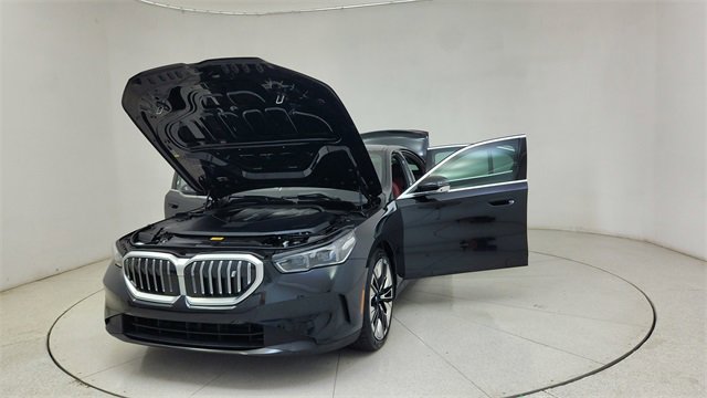 Used 2024 BMW i5 eDrive40i w/ Premium Package image 71
