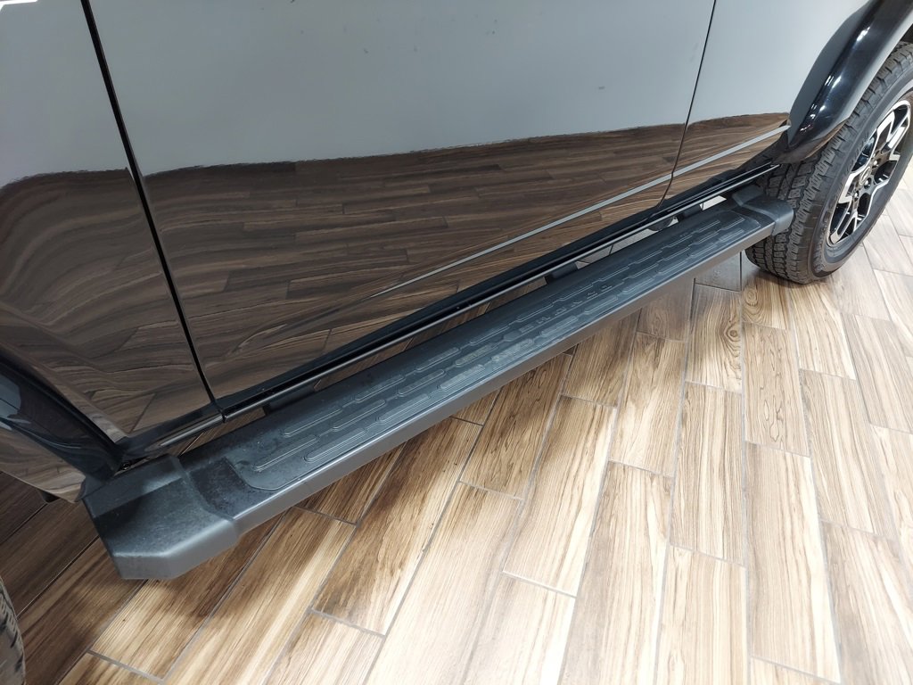 Used 2022 Ford Bronco Outer Banks image 9