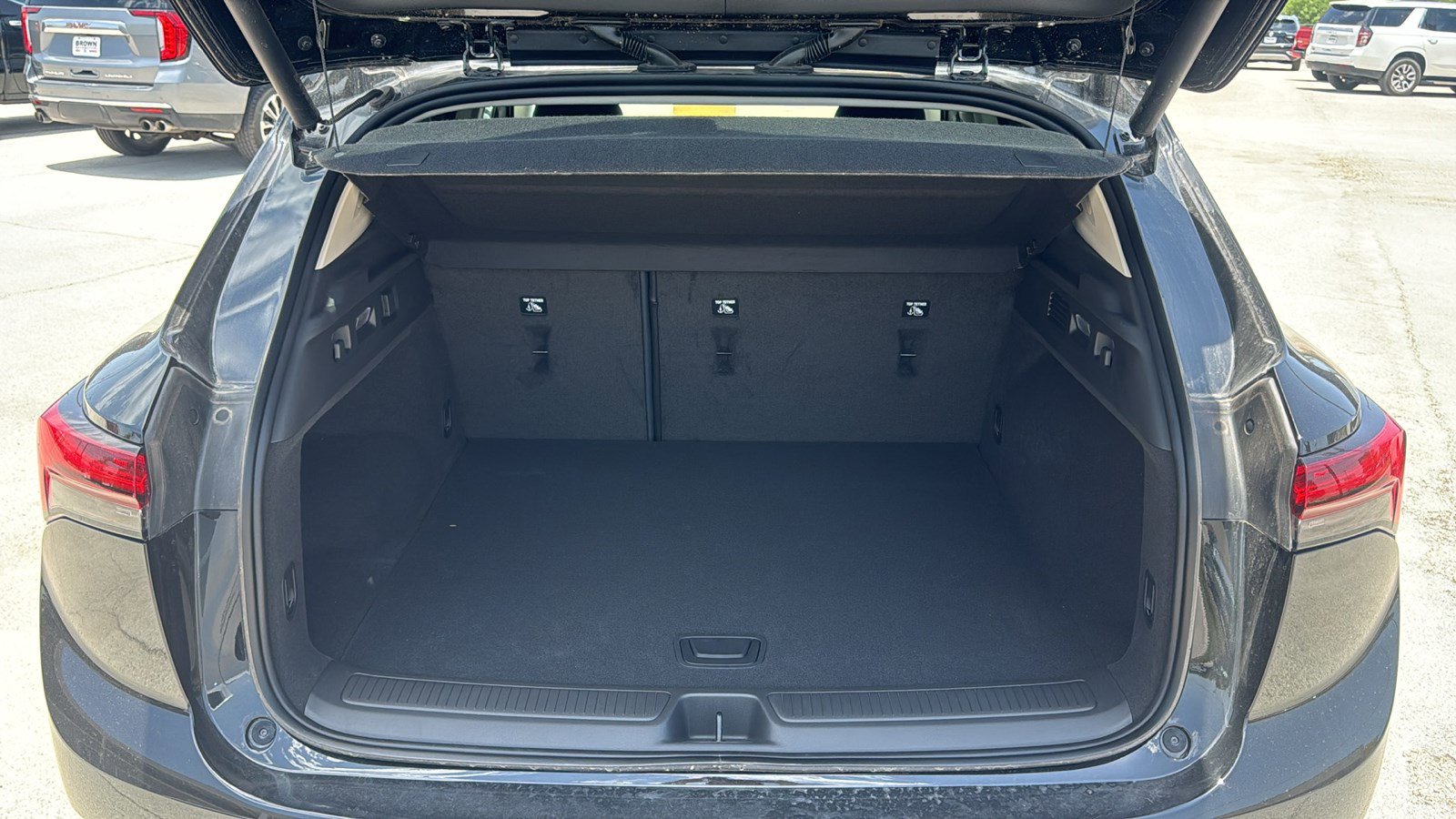 New 2023 Buick Envision Essence w/ Sport Touring Package AWD/4WD image 26