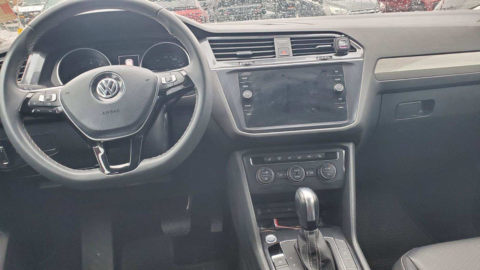 Used 2021 Volkswagen Tiguan SE image 7