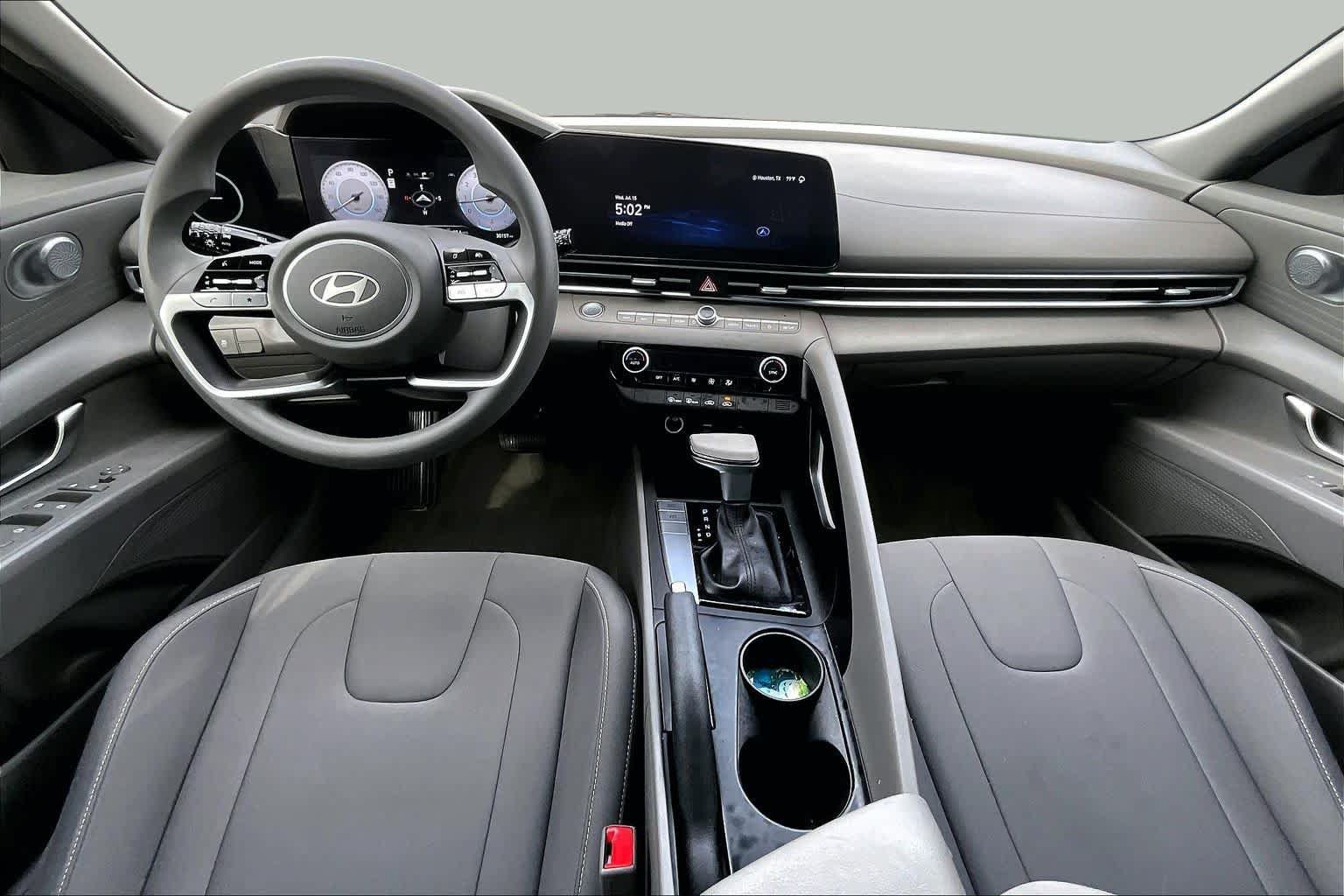 Certified 2024 Hyundai Elantra SEL FWD image 15