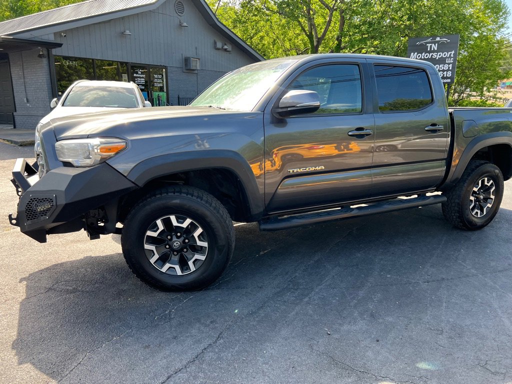 Used 2017 Toyota Tacoma TRD Off-Road image 70