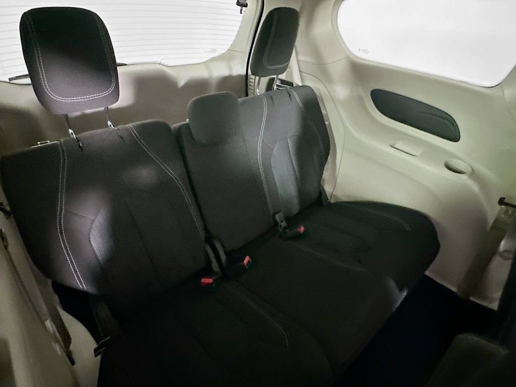 Certified 2023 Chrysler Voyager LX FWD image 34