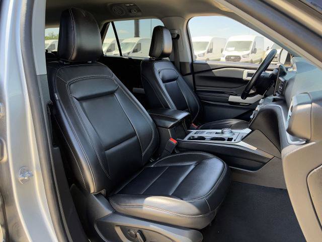 Certified 2023 Ford Explorer XLT w/ Equipment Group 202A RWD image 30