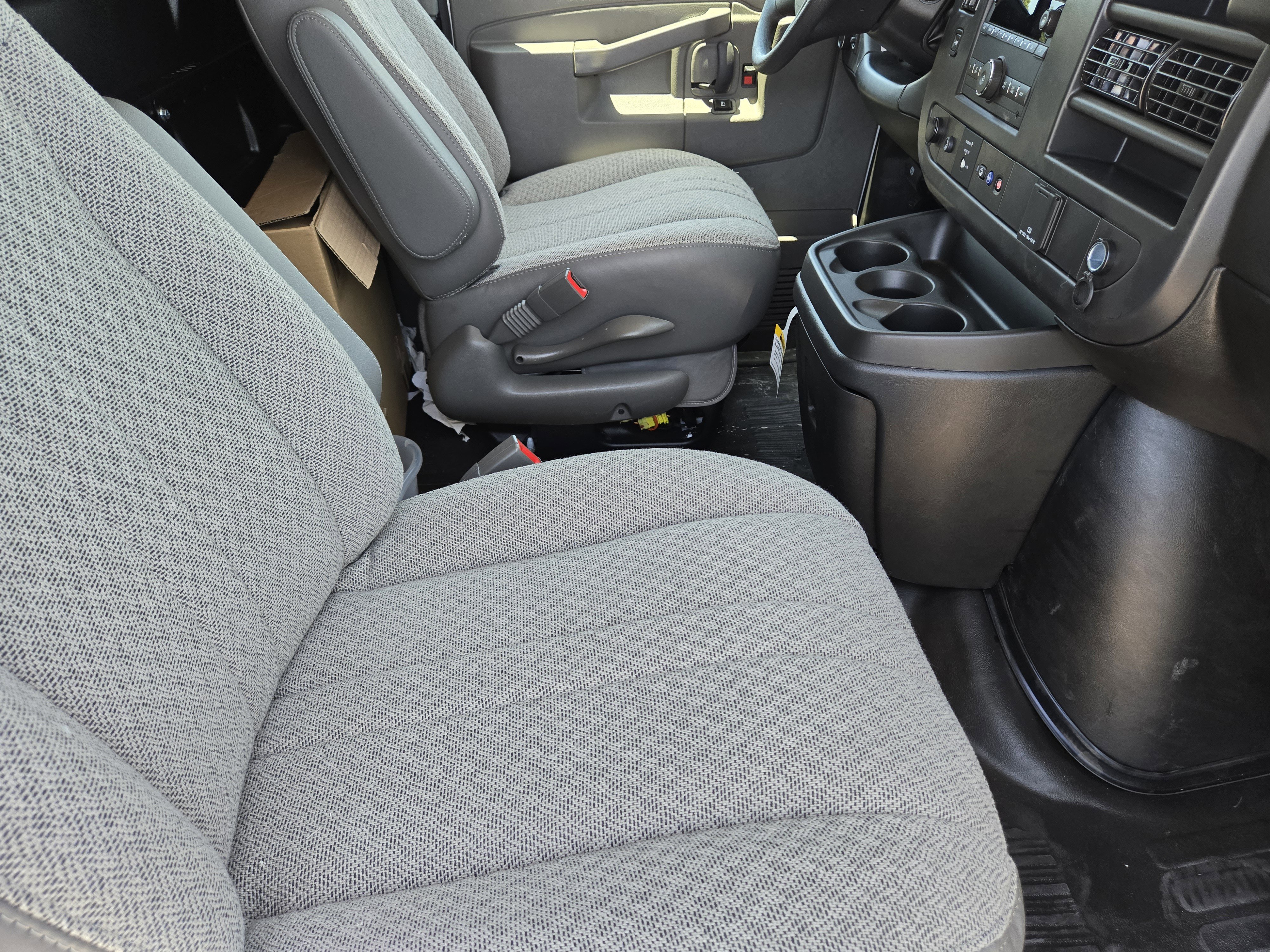 New 2025 Chevrolet Express 2500 w/ Driver Convenience Package image 10