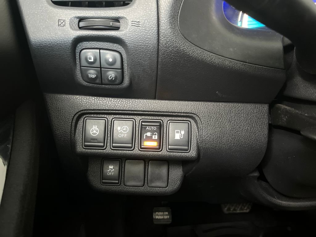 Used 2017 Nissan Leaf SV image 56