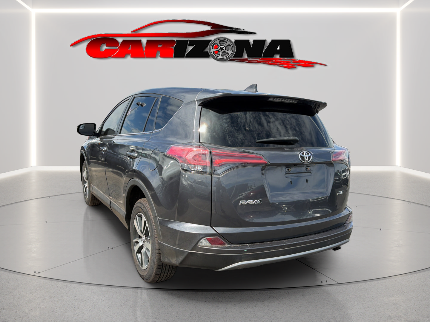 Used 2018 Toyota RAV4 XLE FWD image 8
