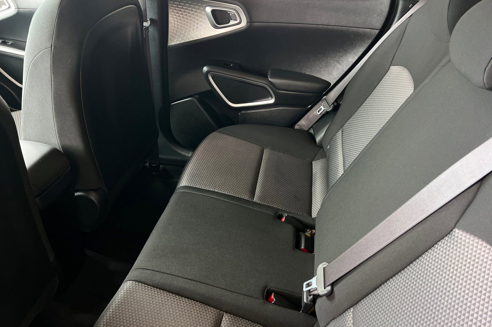 Certified 2022 Kia Soul LX FWD image 13