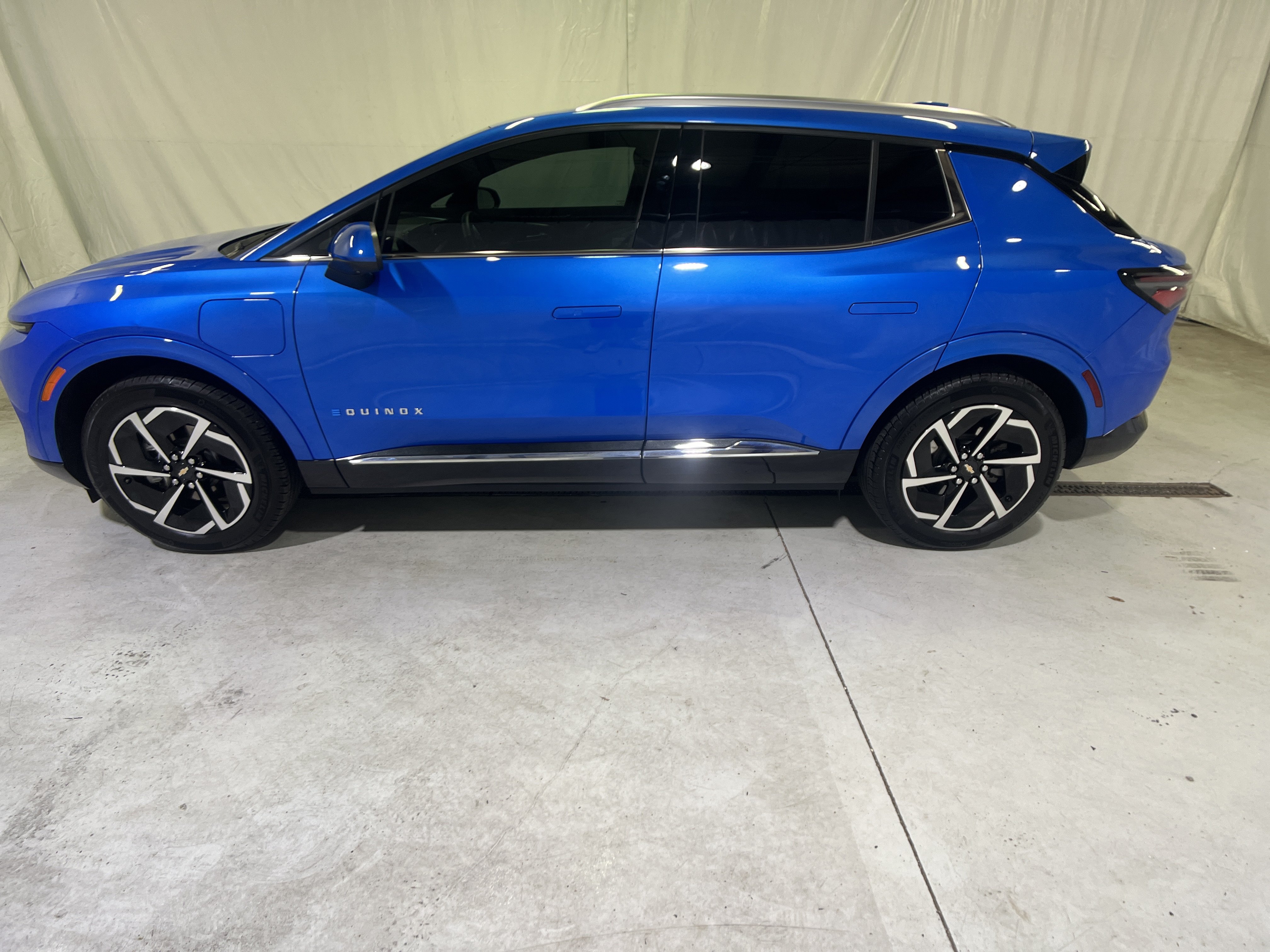 Certified 2024 Chevrolet Equinox EV LT FWD image 7