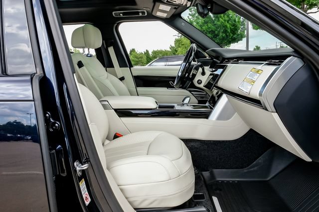 New 2026 Land Rover Range Rover Long Wheelbase Autobiography AWD/4WD image 44