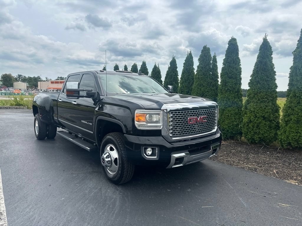 Used 2015 GMC Sierra 3500 Denali w/ Duramax Plus Package AWD/4WD image 2