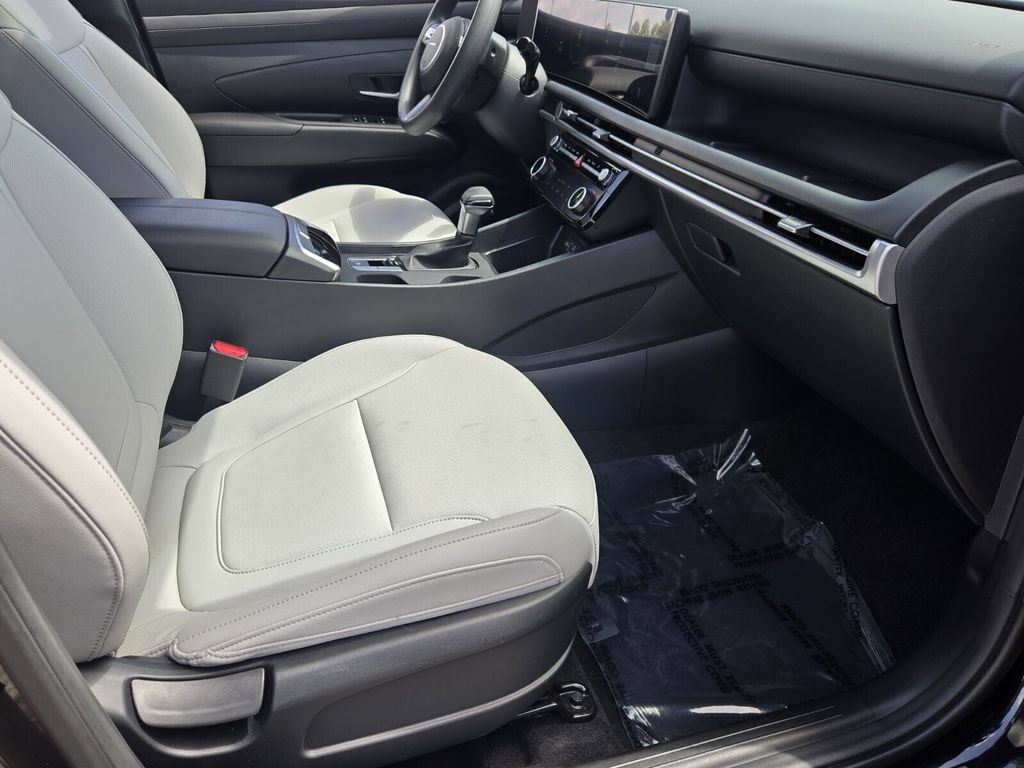 Certified 2026 Hyundai Santa Cruz SEL FWD image 16