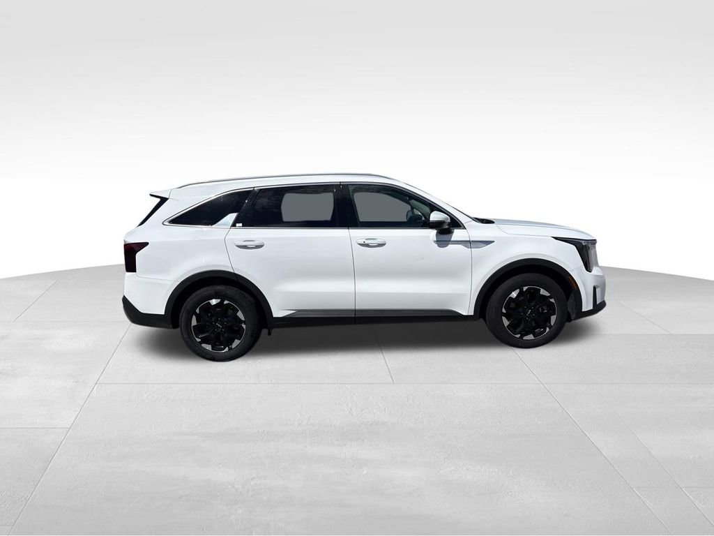 Used 2024 Kia Sorento S image 12