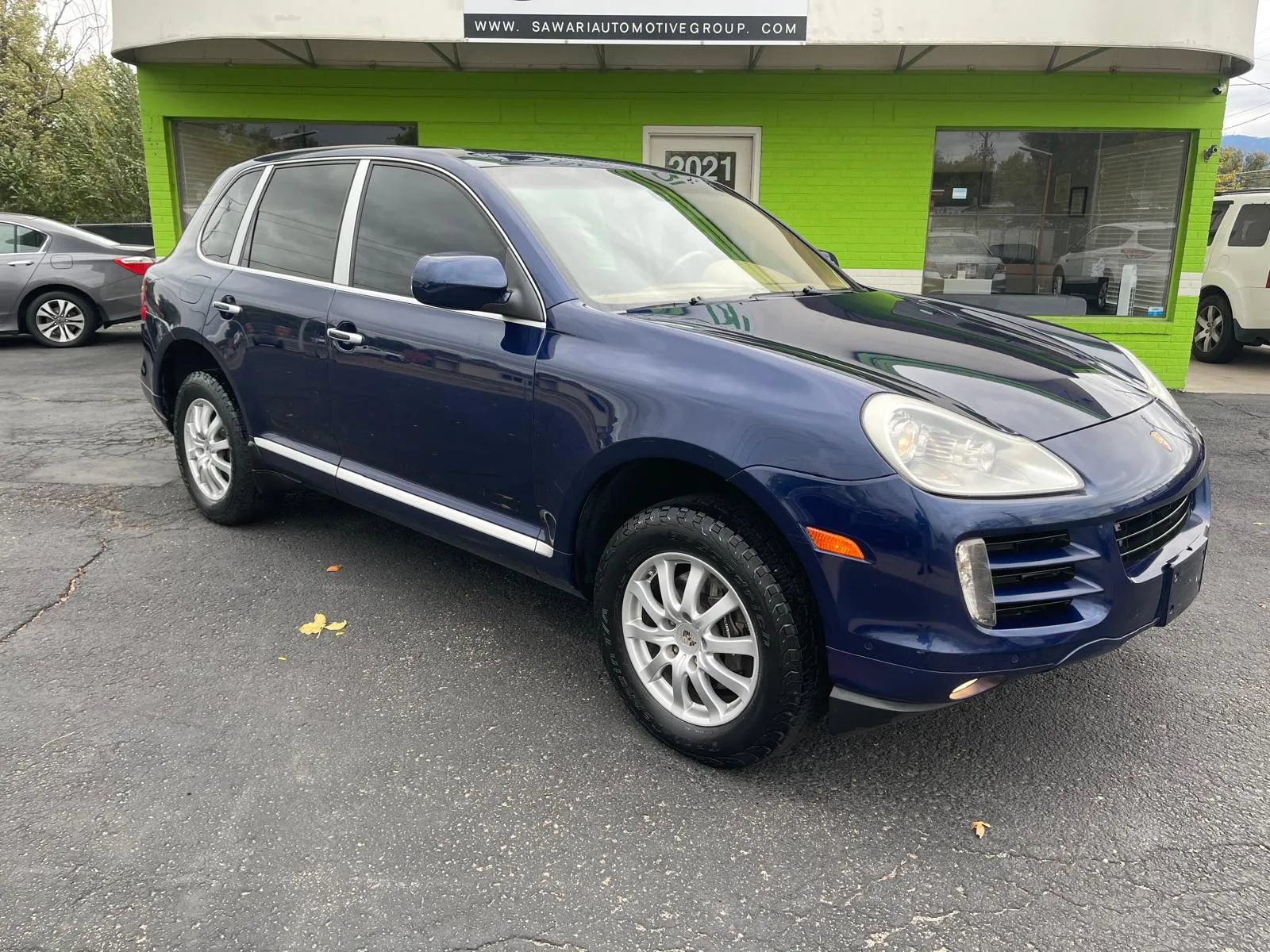 Used 2010 Porsche Cayenne AWD/4WD image 2