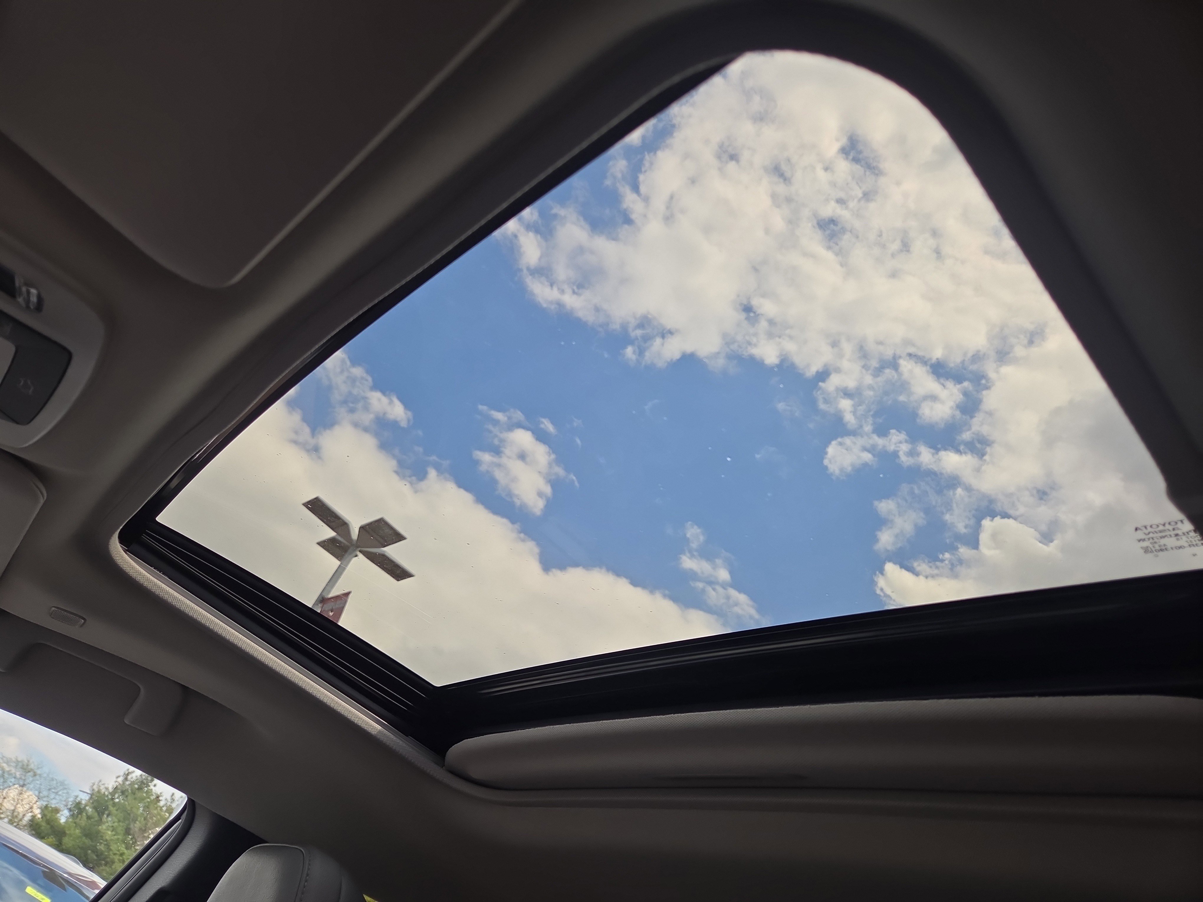 Certified 2025 Toyota Sienna XLE w/ XLE Plus Package AWD/4WD image 22