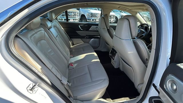 Used 2017 Lincoln Continental Reserve w/ Luxury Package FWD image 13