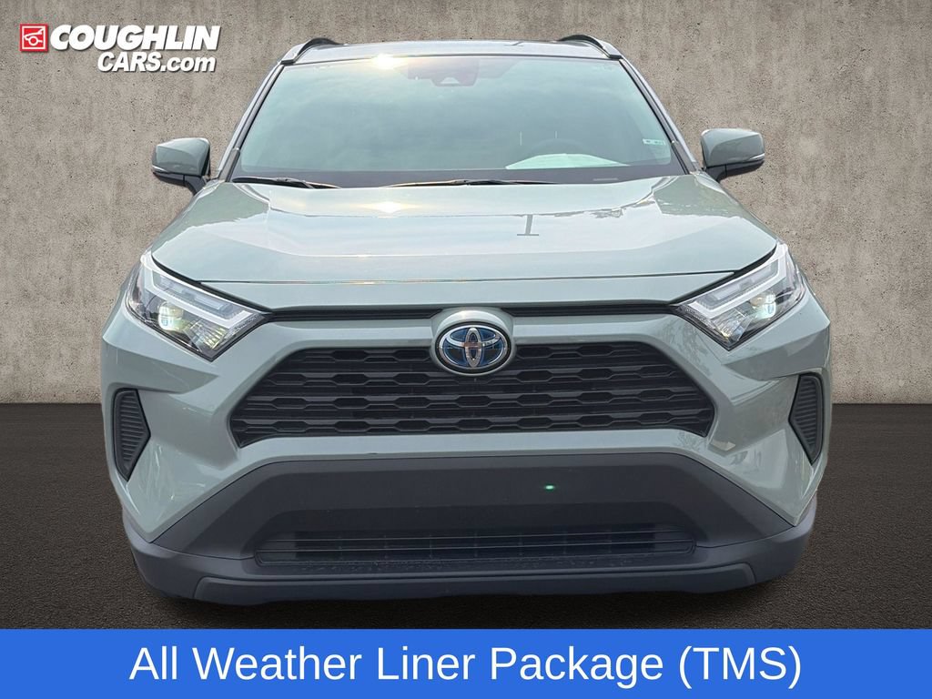Used 2022 Toyota RAV4 XLE w/ Convenience Package AWD/4WD image 3