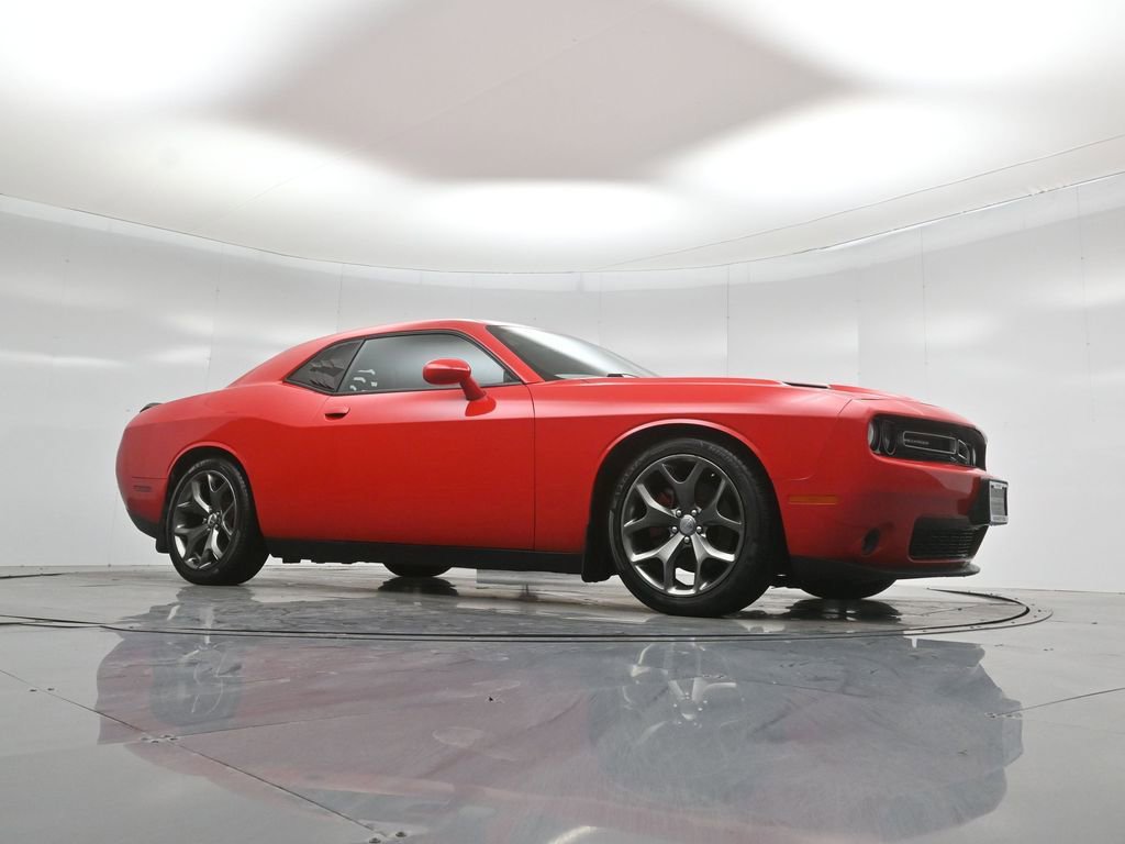 Used 2016 Dodge Challenger SXT Plus image 3