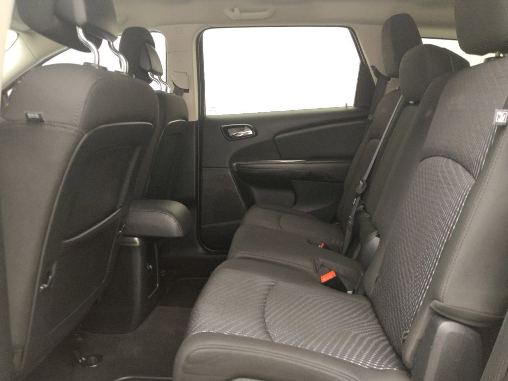 Used 2015 Dodge Journey SXT w/ Flexible Seating Group FWD image 18