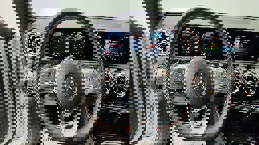 Used 2021 Mercedes-Benz CLA 250 image 13