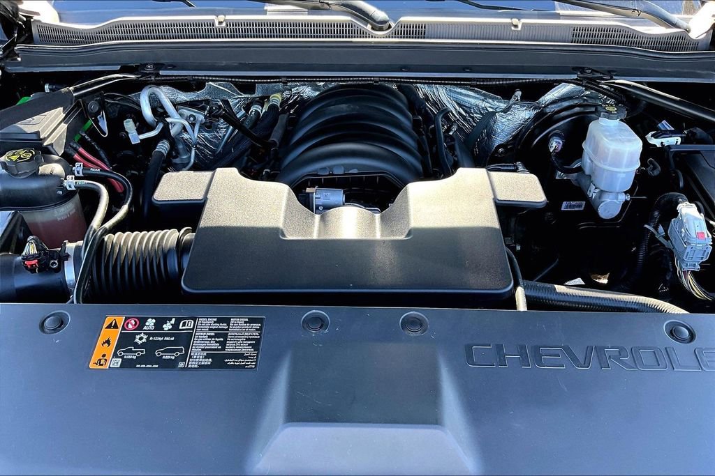 Used 2017 Chevrolet Suburban LT AWD/4WD image 9