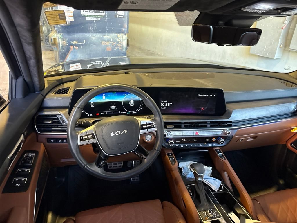 Certified 2025 Kia Telluride SX Prestige X-Line AWD/4WD image 12
