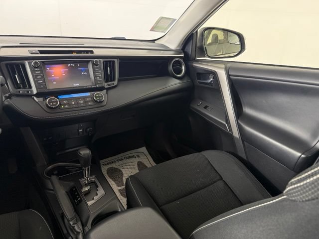 Used 2017 Toyota RAV4 XLE w/ Premium Special Value Package AWD/4WD image 33