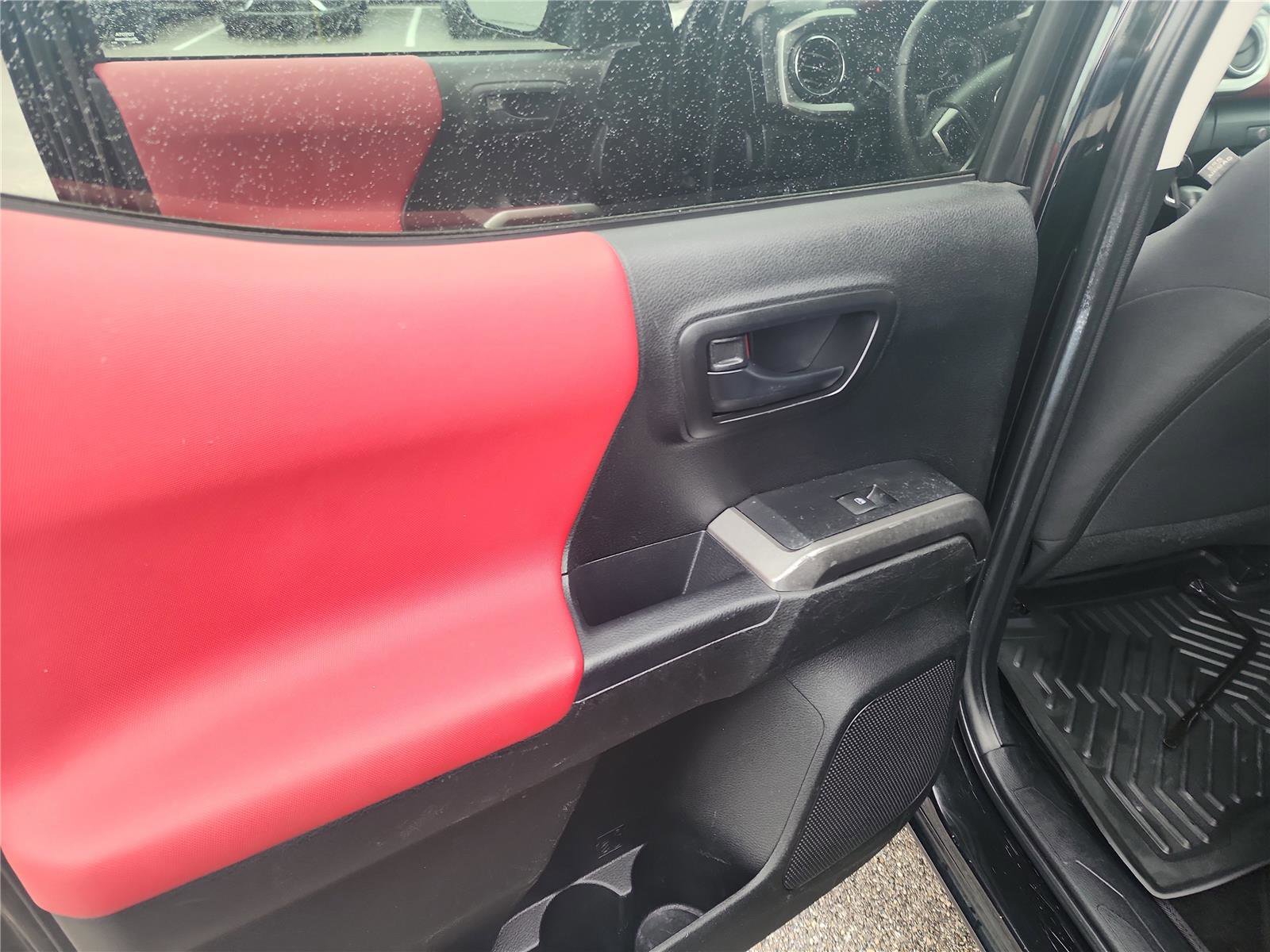 Used 2022 Toyota Tacoma SR5 image 22