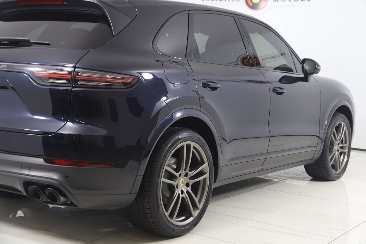 Used 2023 Porsche Cayenne Platinum Edition AWD/4WD image 50