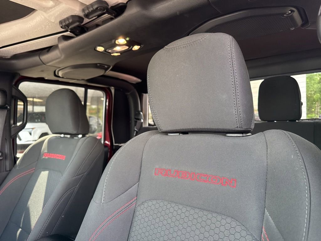 Used 2022 Jeep Gladiator Rubicon w/ Cold Weather Group AWD/4WD image 17