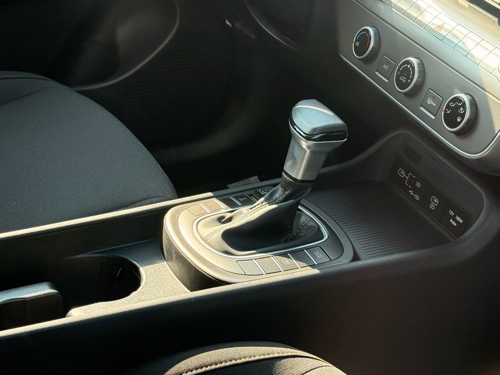 New 2026 Hyundai Kona SE image 16