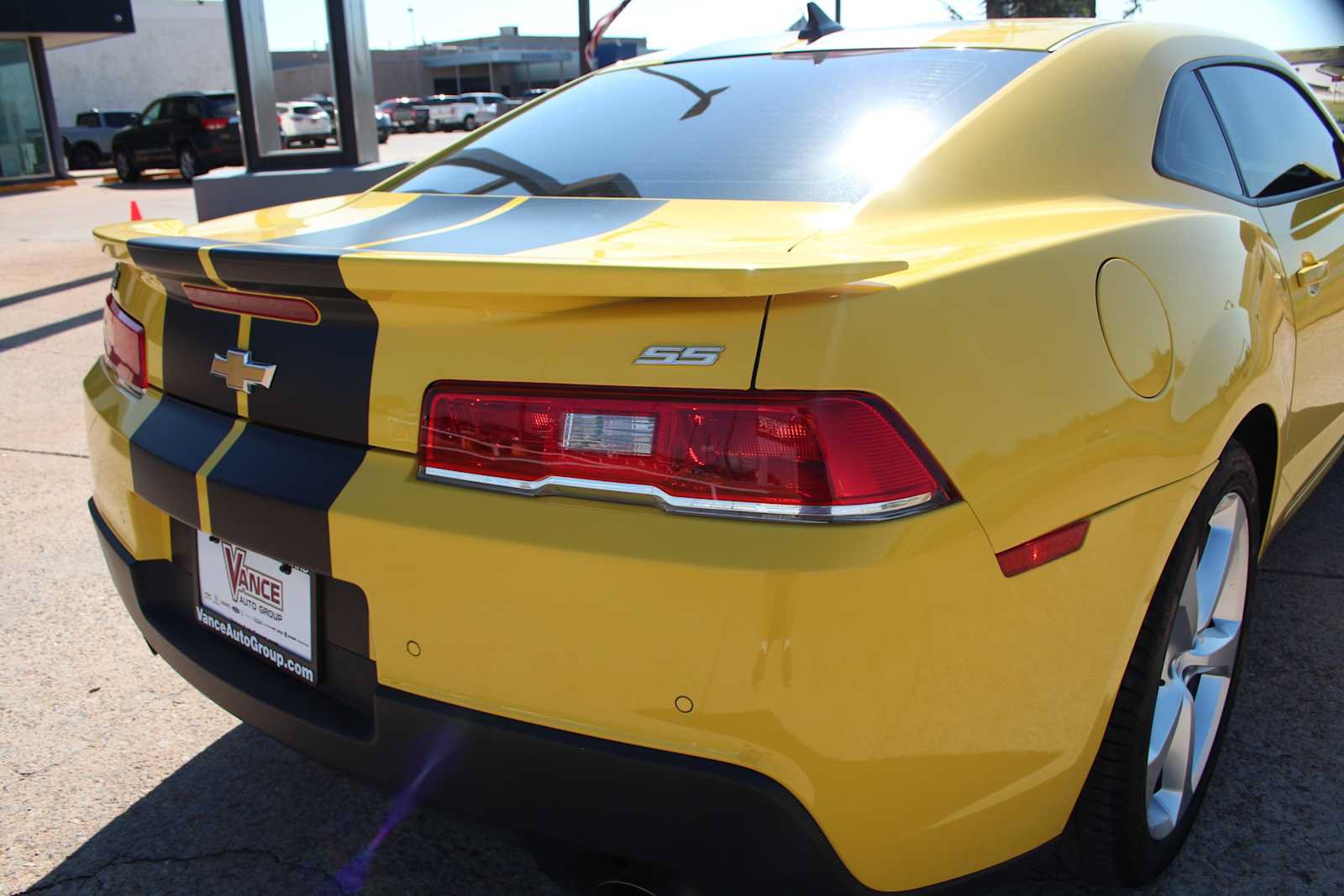 Used 2015 Chevrolet Camaro SS RWD image 13