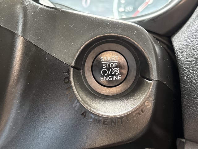 Used 2020 Jeep Renegade Trailhawk AWD/4WD image 21