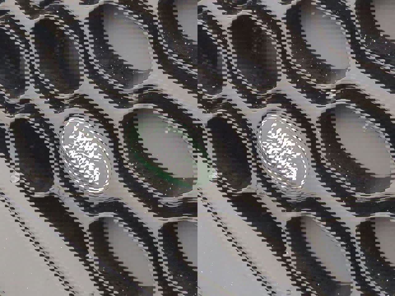 New 2026 Land Rover Discovery Dynamic SE image 11