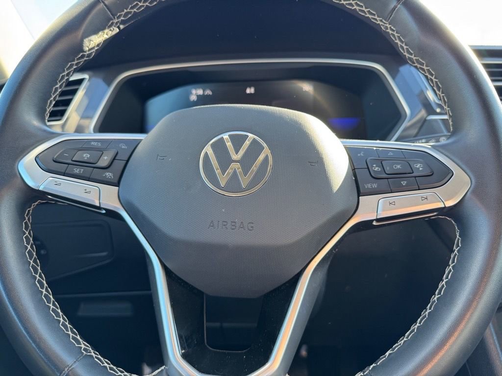 Used 2024 Volkswagen Tiguan SE image 17
