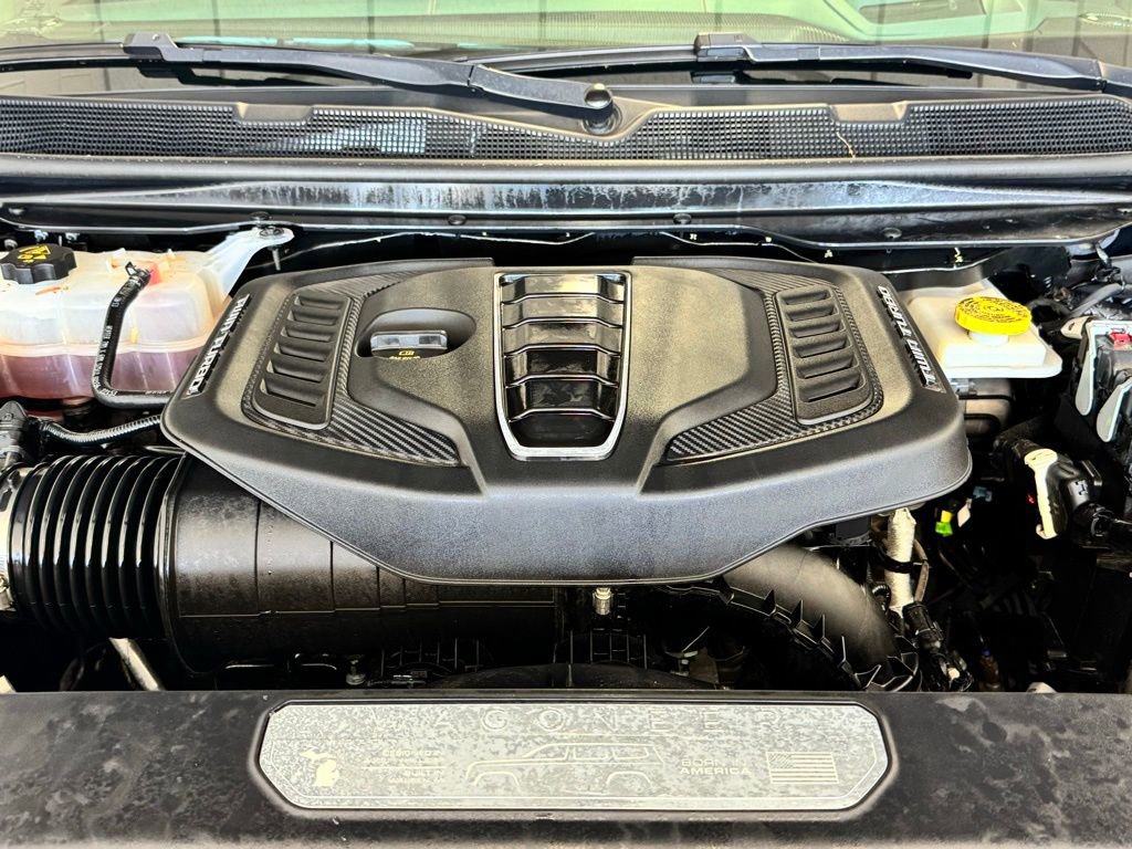 Certified 2024 Jeep Grand Wagoneer Series III w/ HD Trailer Tow Package image 28