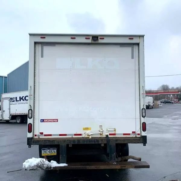 Used 2016 Chevrolet Express 3500 RWD image 7