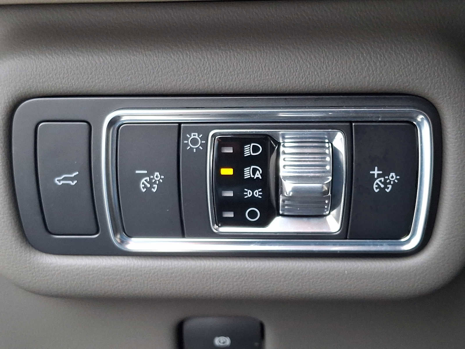 Used 2024 Lincoln Nautilus Premier image 27