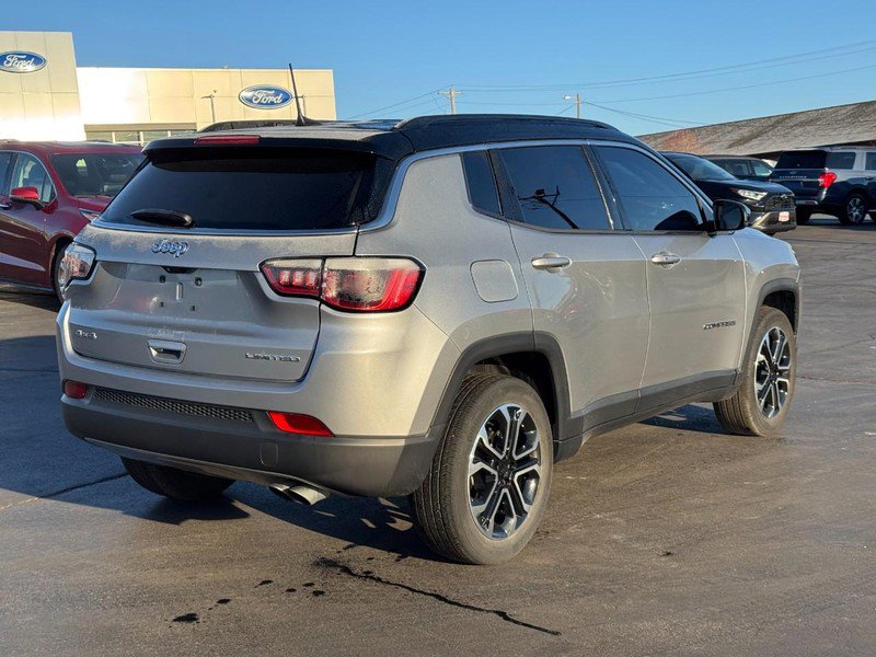 Used 2022 Jeep Compass Limited image 3